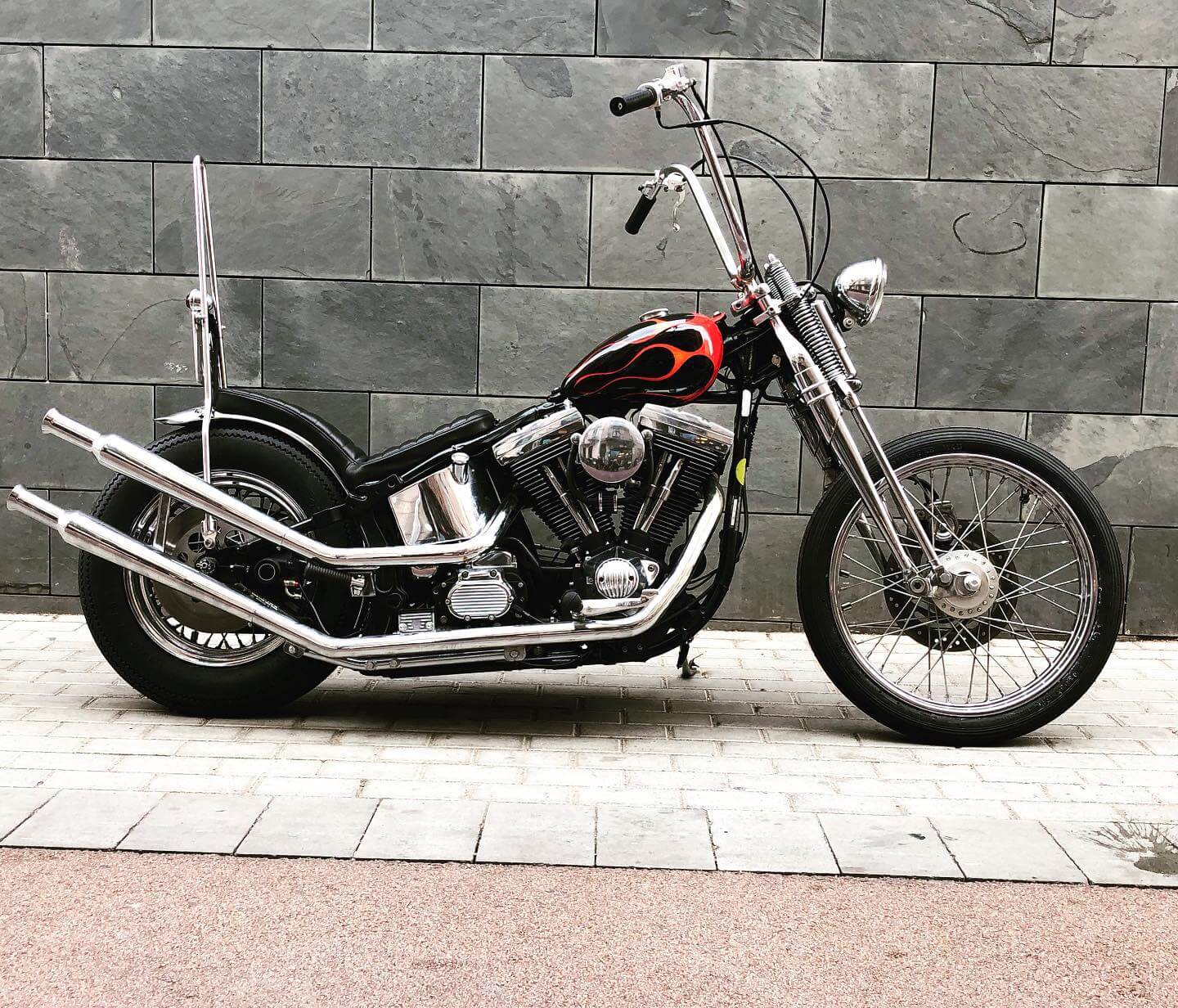 Customización de Harley Davidson de los años 60 en nuestro taller de motos